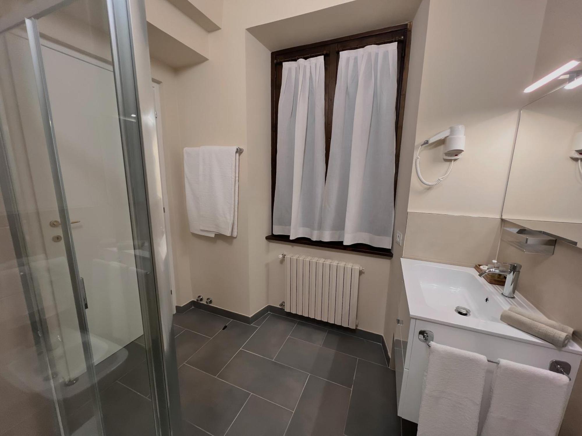 Dimora Conte Cavour Hotel Vercelli Room photo